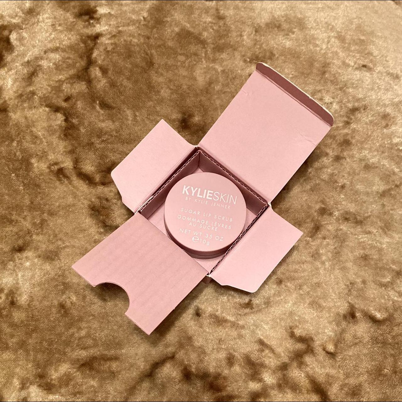 Kylie Jenner skin care  Cosmetic packaging design, Skin care packaging,  Kylie cosmetics