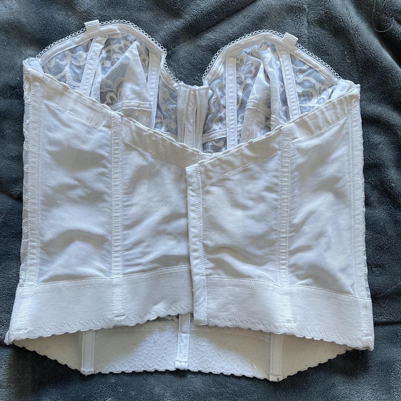 Product Image 3 - Beautiful white lace corset size