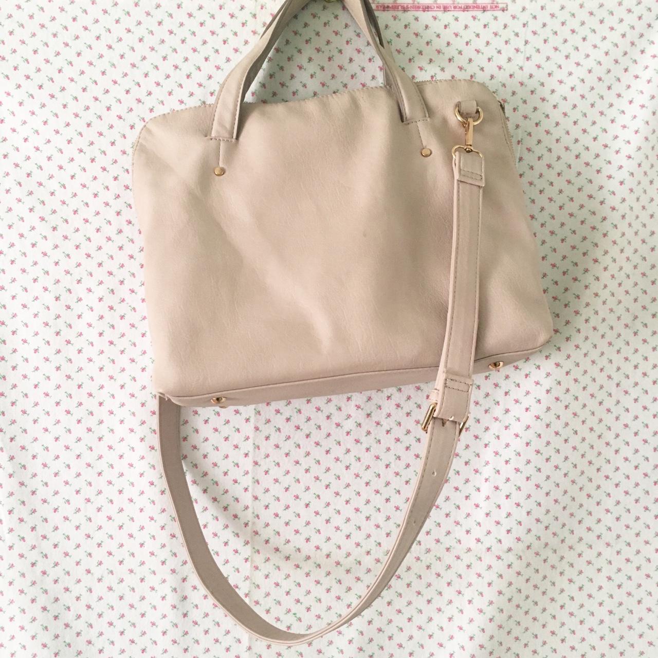 Zara purse brand new, comes with a crossbody strap - Depop