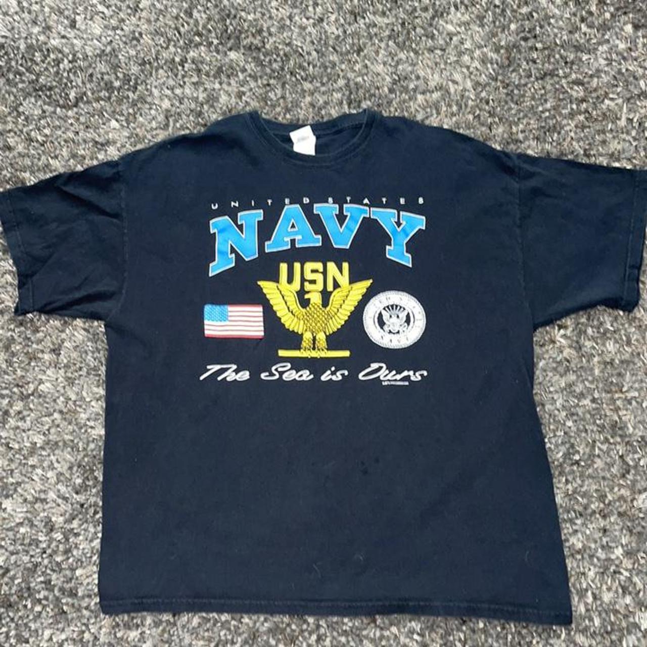 Gildan Men's Navy T-shirt | Depop