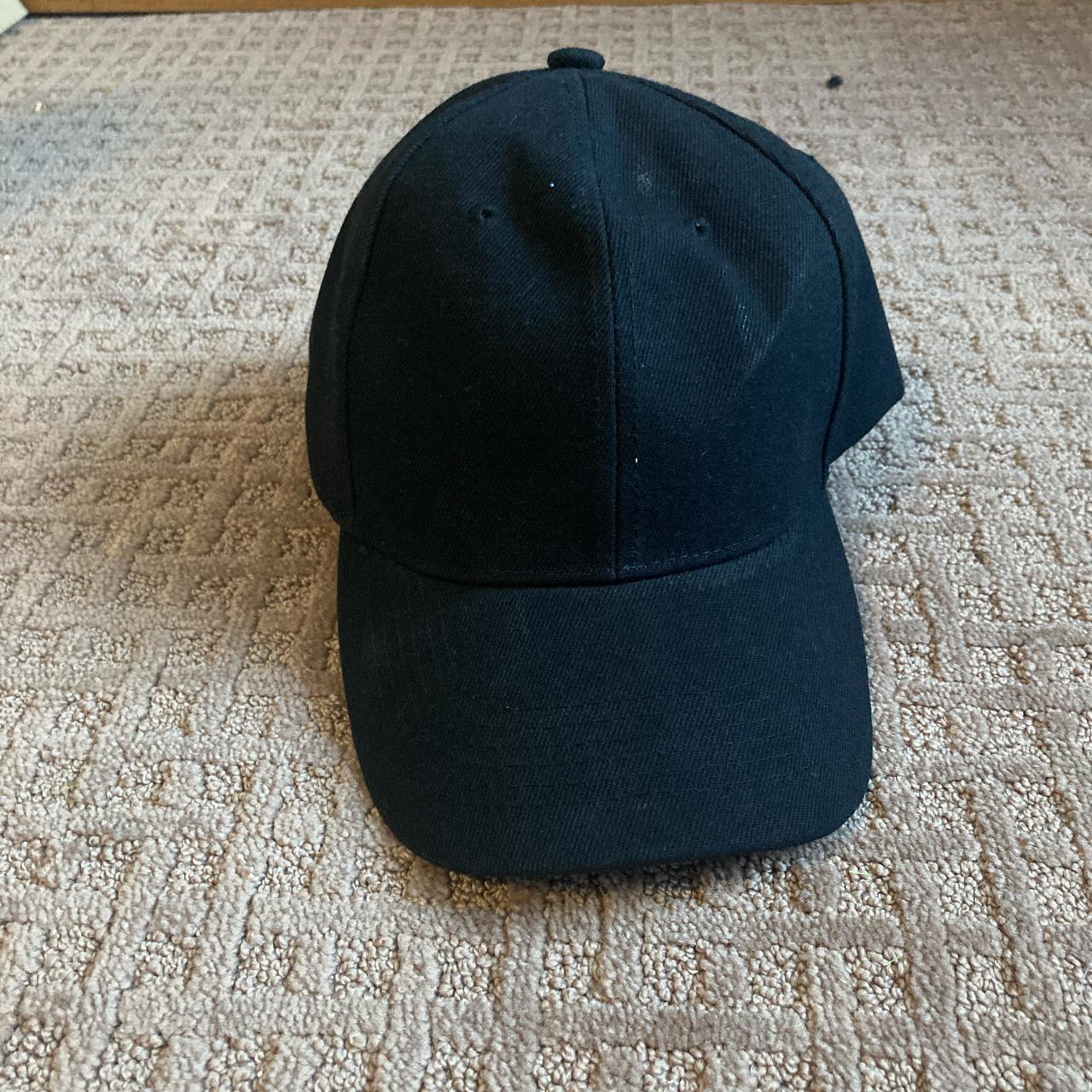 plain black baseball hat, it is adjustable so it... - Depop