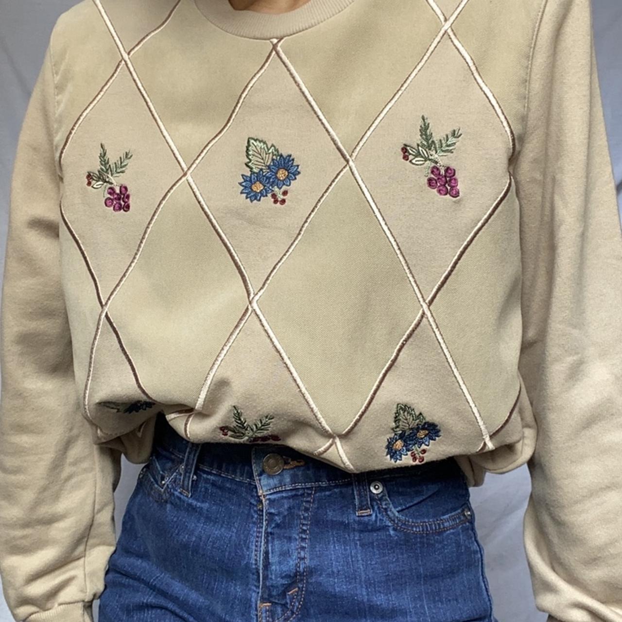 Alfred Dunner Women's Cream Sweatshirt (4)