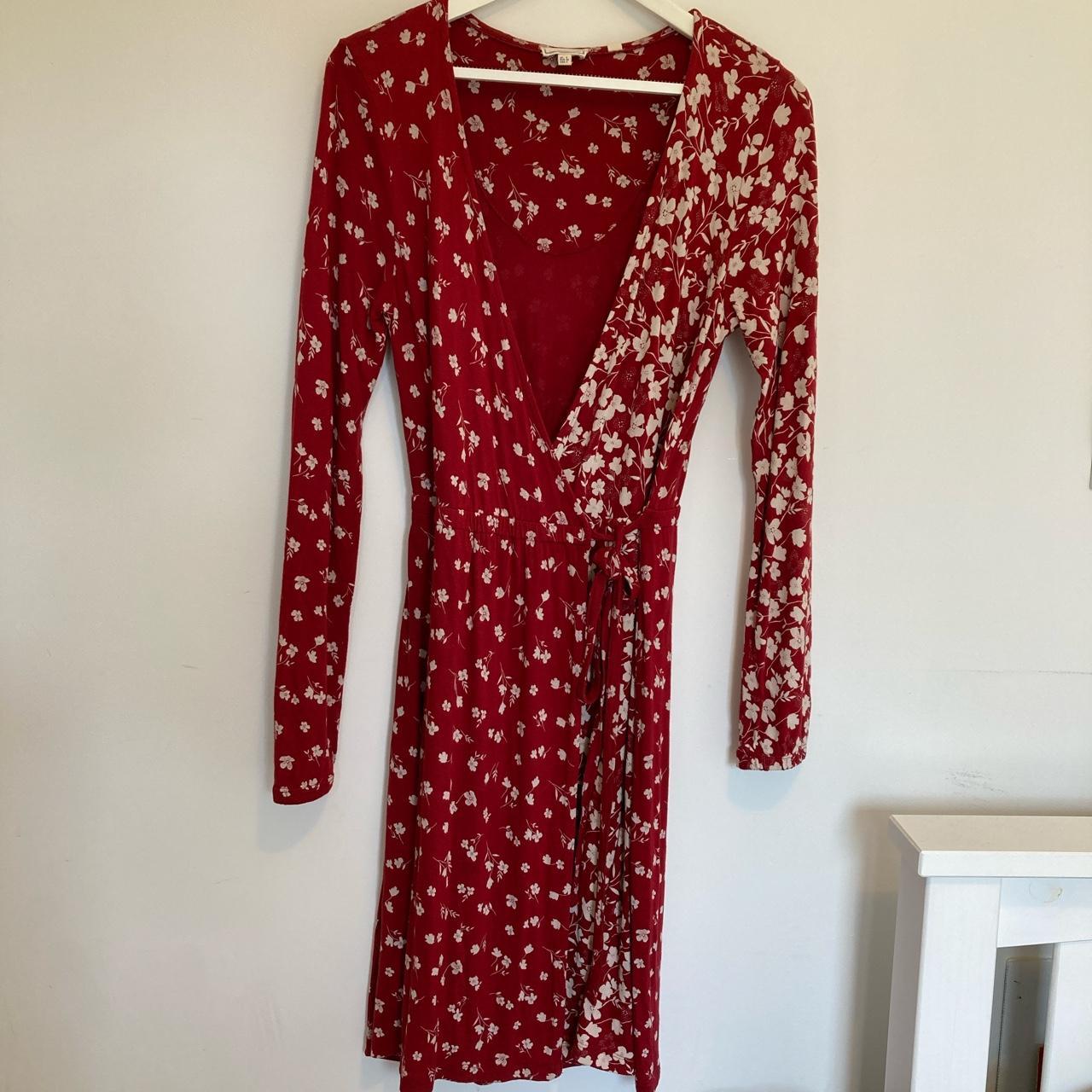 Fat face red floral wrap dress. free shipping - Depop