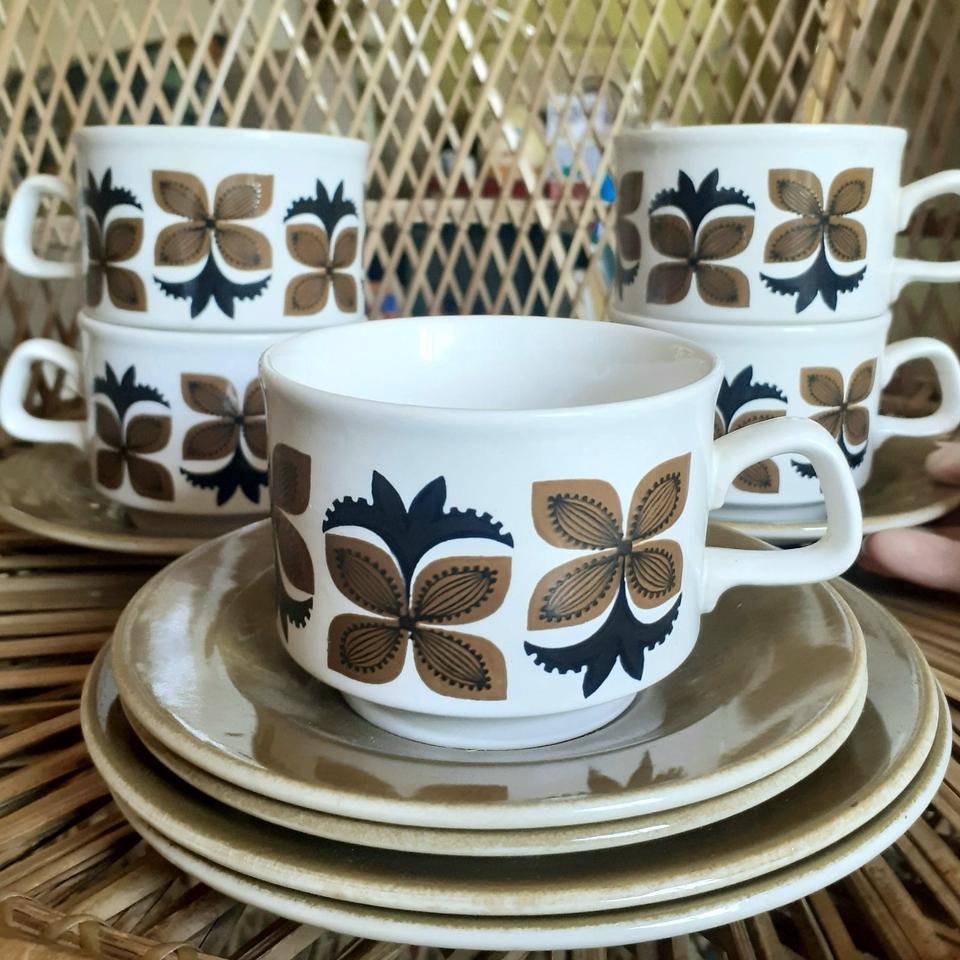 Vintage 70s floral tea set Staffordshire potteries - Depop