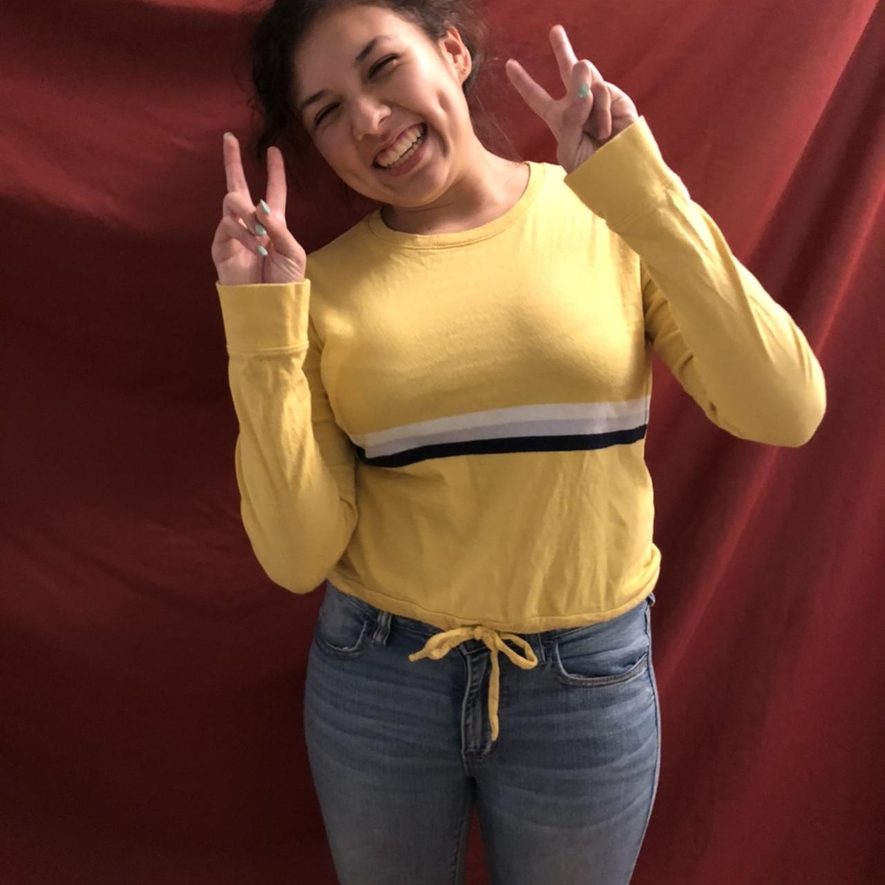 Hollister Yellow Boyfriend Tshirt Cute waist... Depop