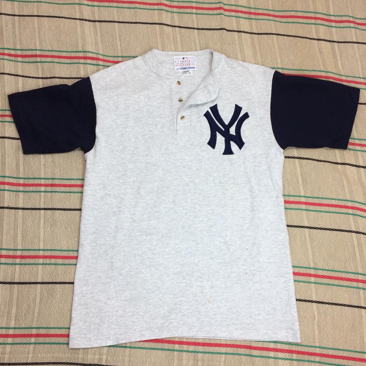 Small New York Yankees henley shirt in excellent - Depop