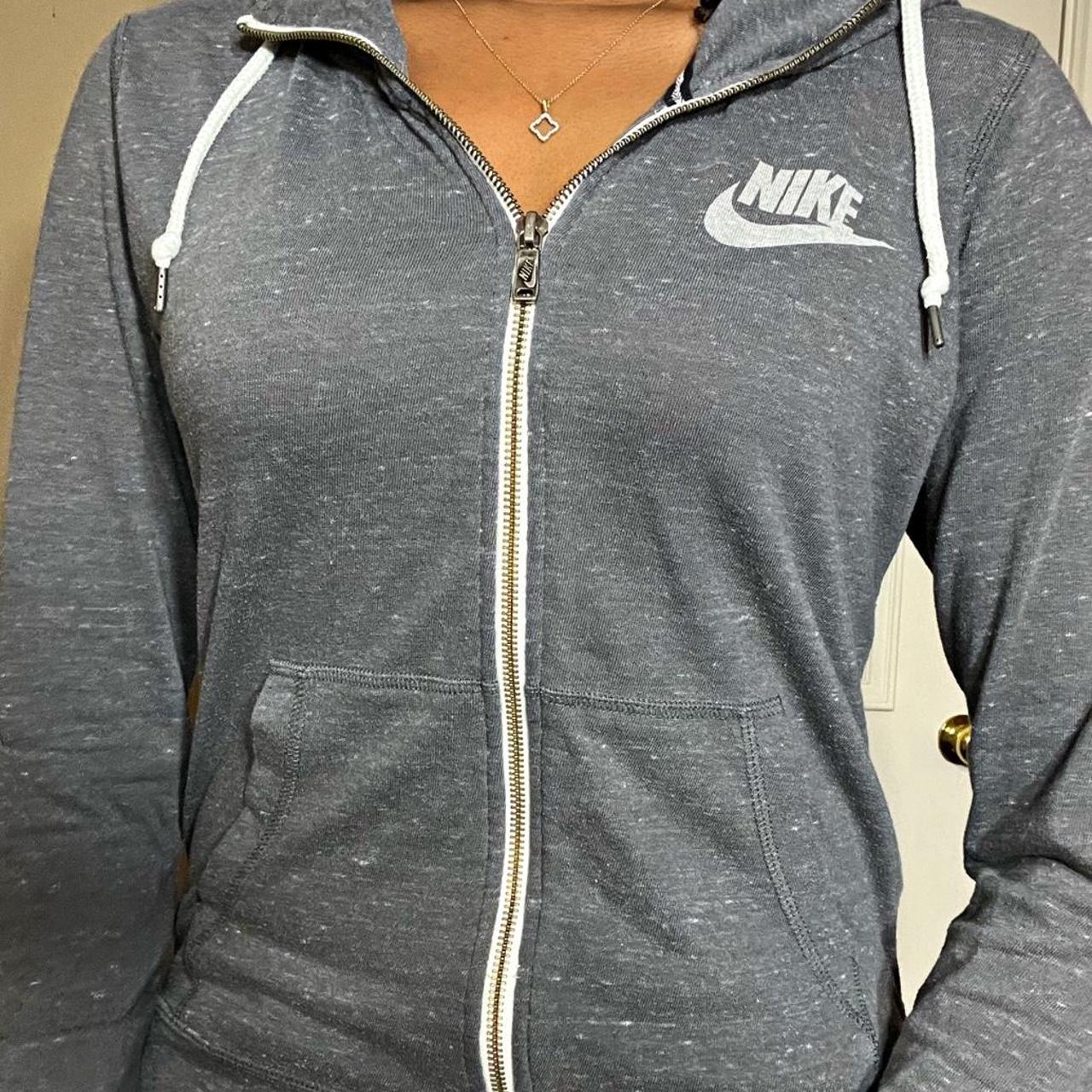 Thin deals nike hoodie