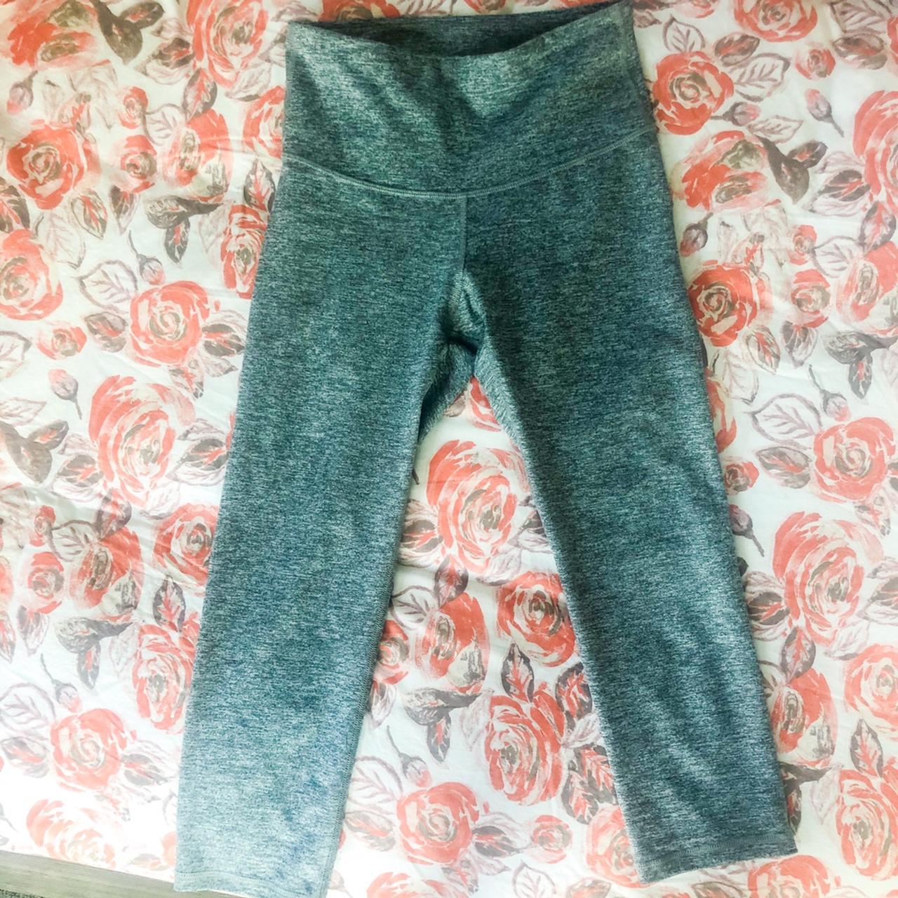 High waisted cropped yoga pants, perfect