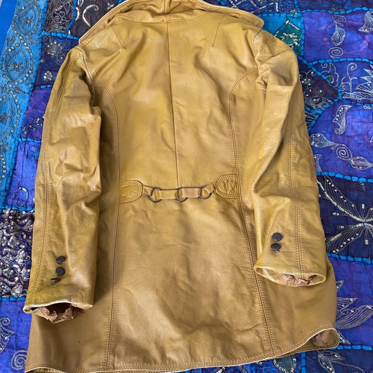 vintage mustard yellow leather jacket 🧥 beautiful... Depop