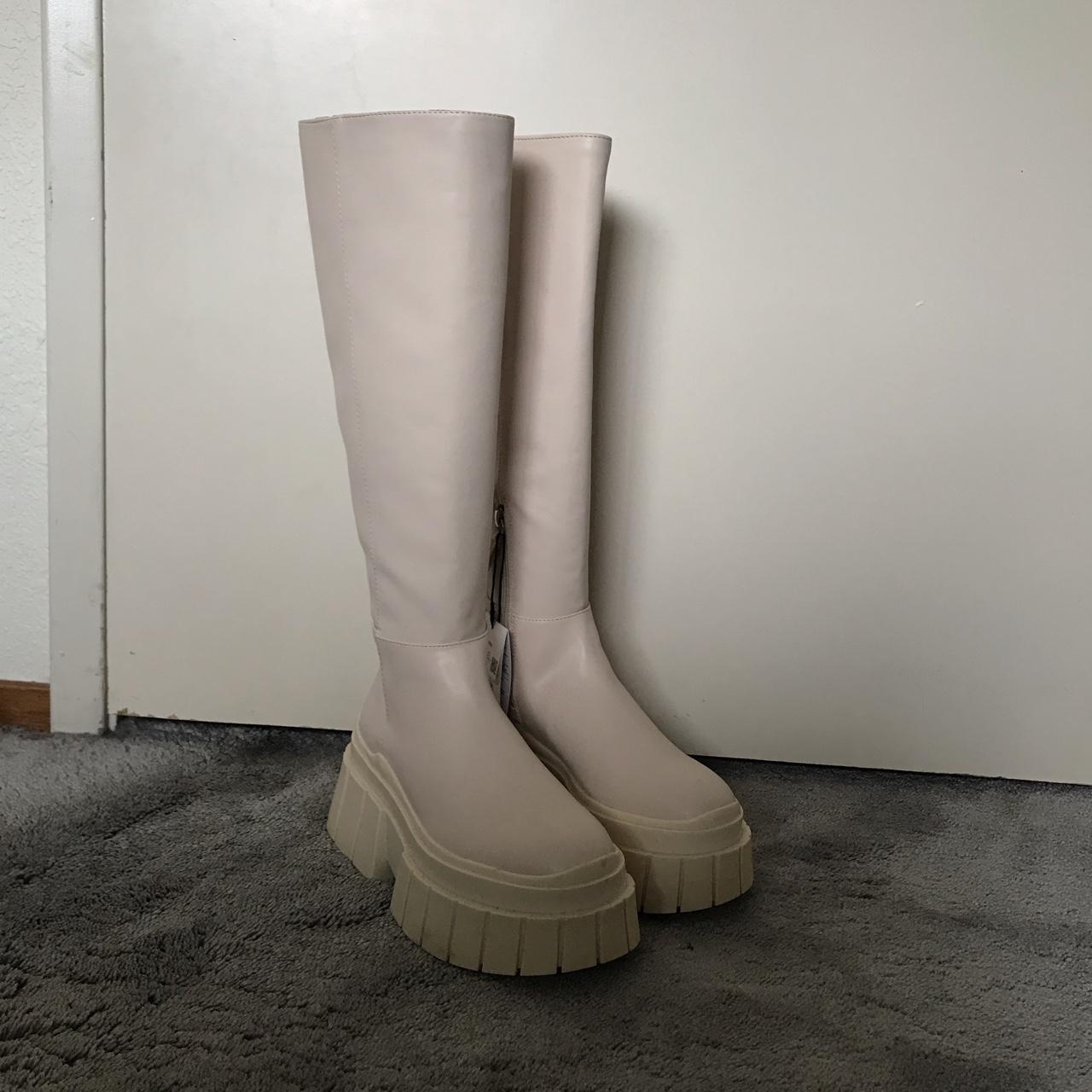 Bershka Women's Cream Boots | Depop
