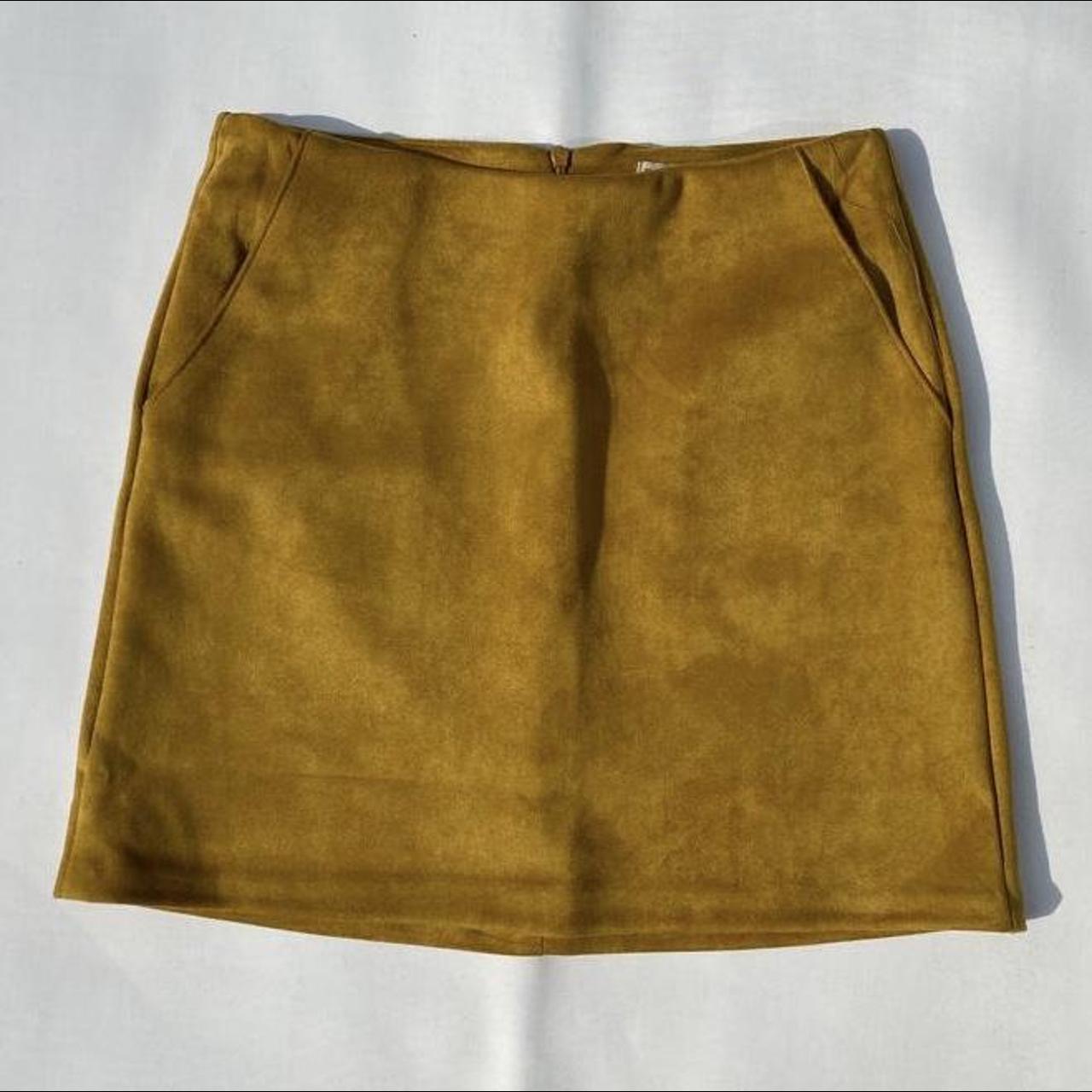 Mustard Yellow mini skirt - pull and bear size small - Depop