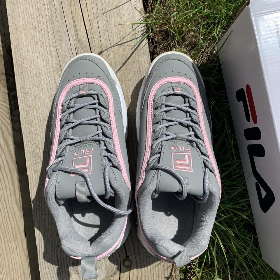 Fila disruptor 2 hot sale grey and pink