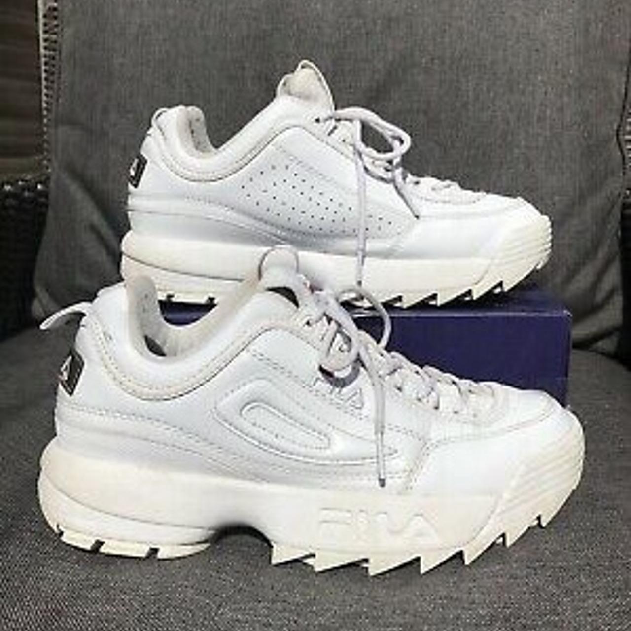 Fila disruptor best sale white patent