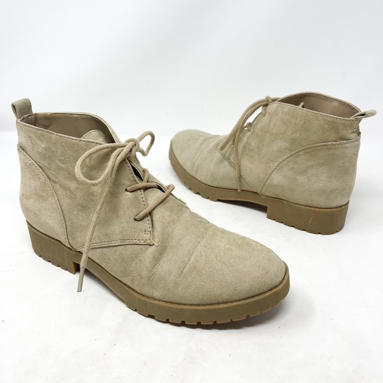 non slip chukka