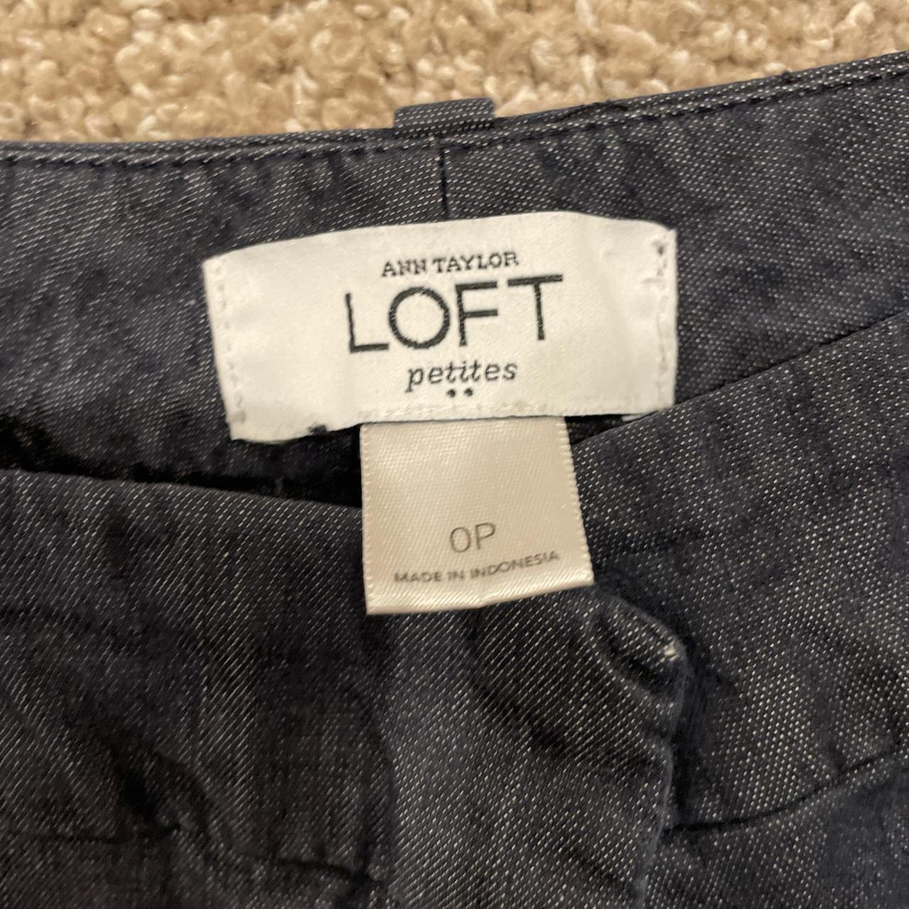 Size 0 low rise pants from Loft. For reference I’m a... - Depop