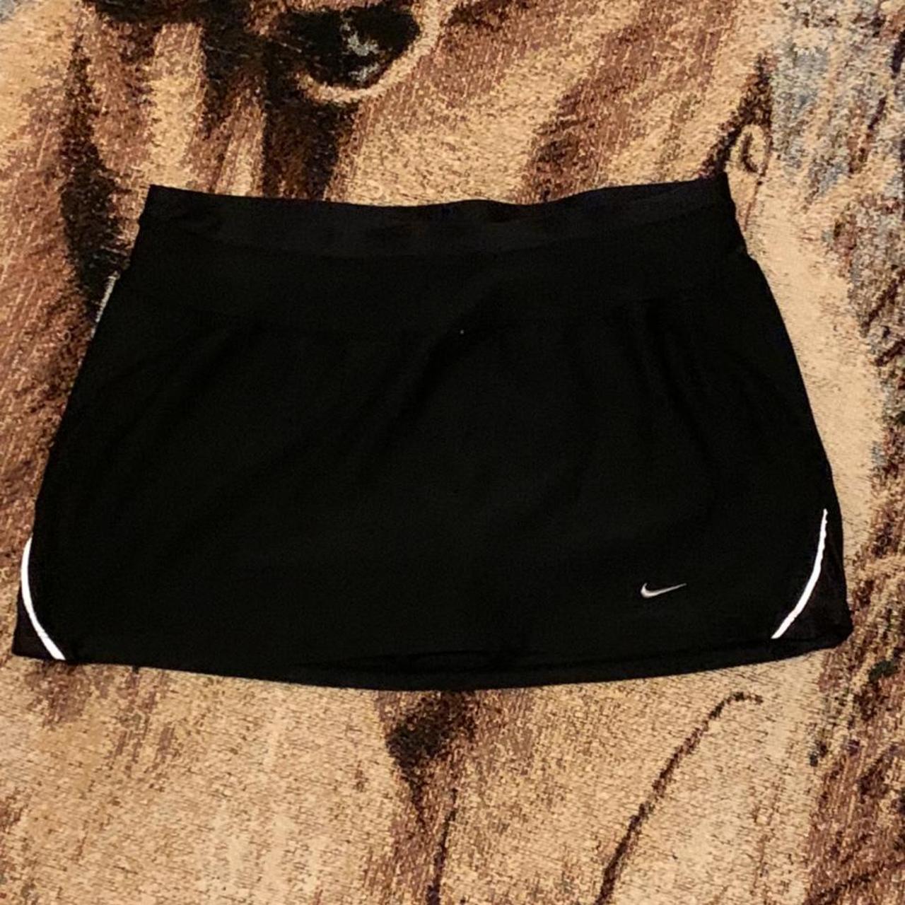 Nike Women's Black and Silver Skirt