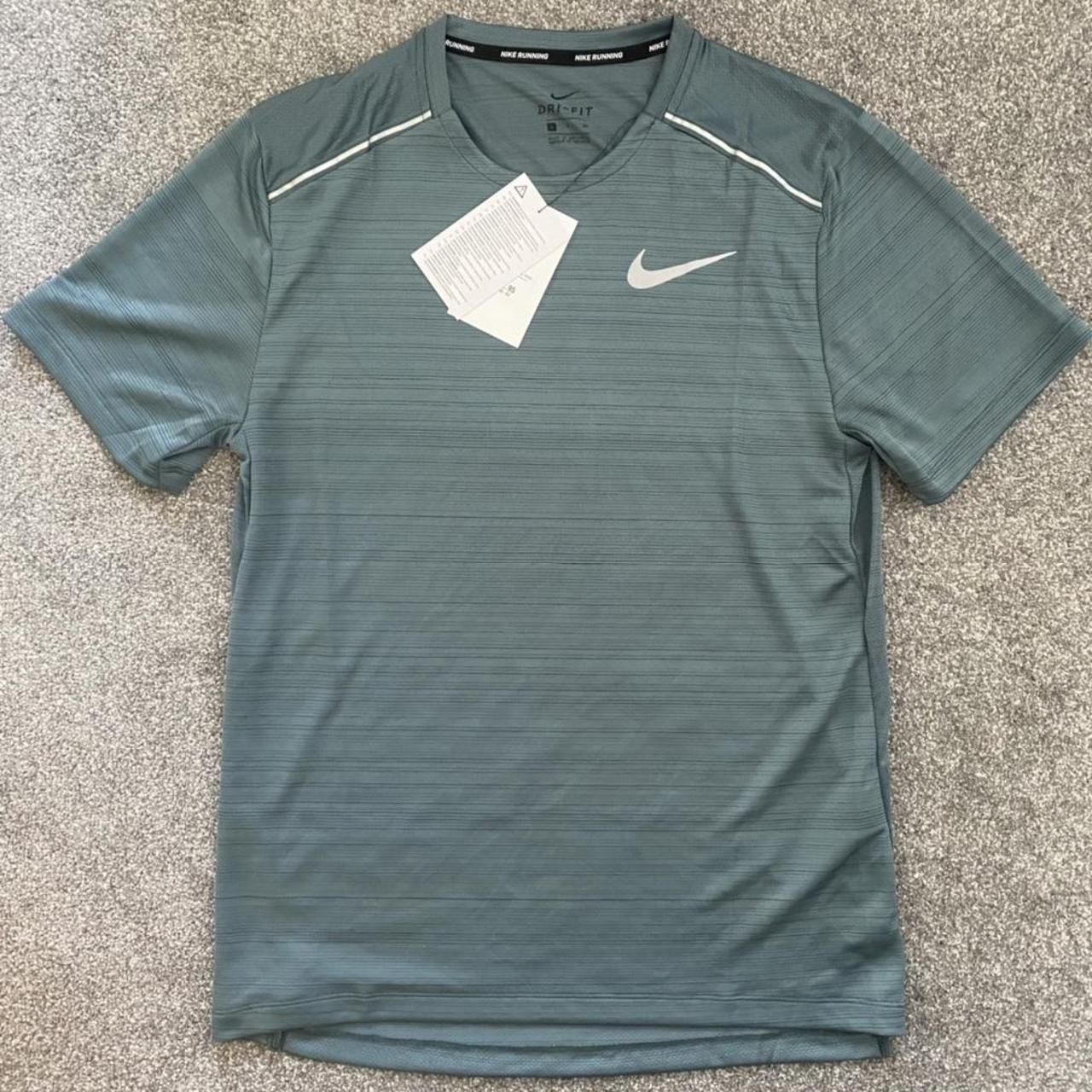 nike miler t shirt pistachio