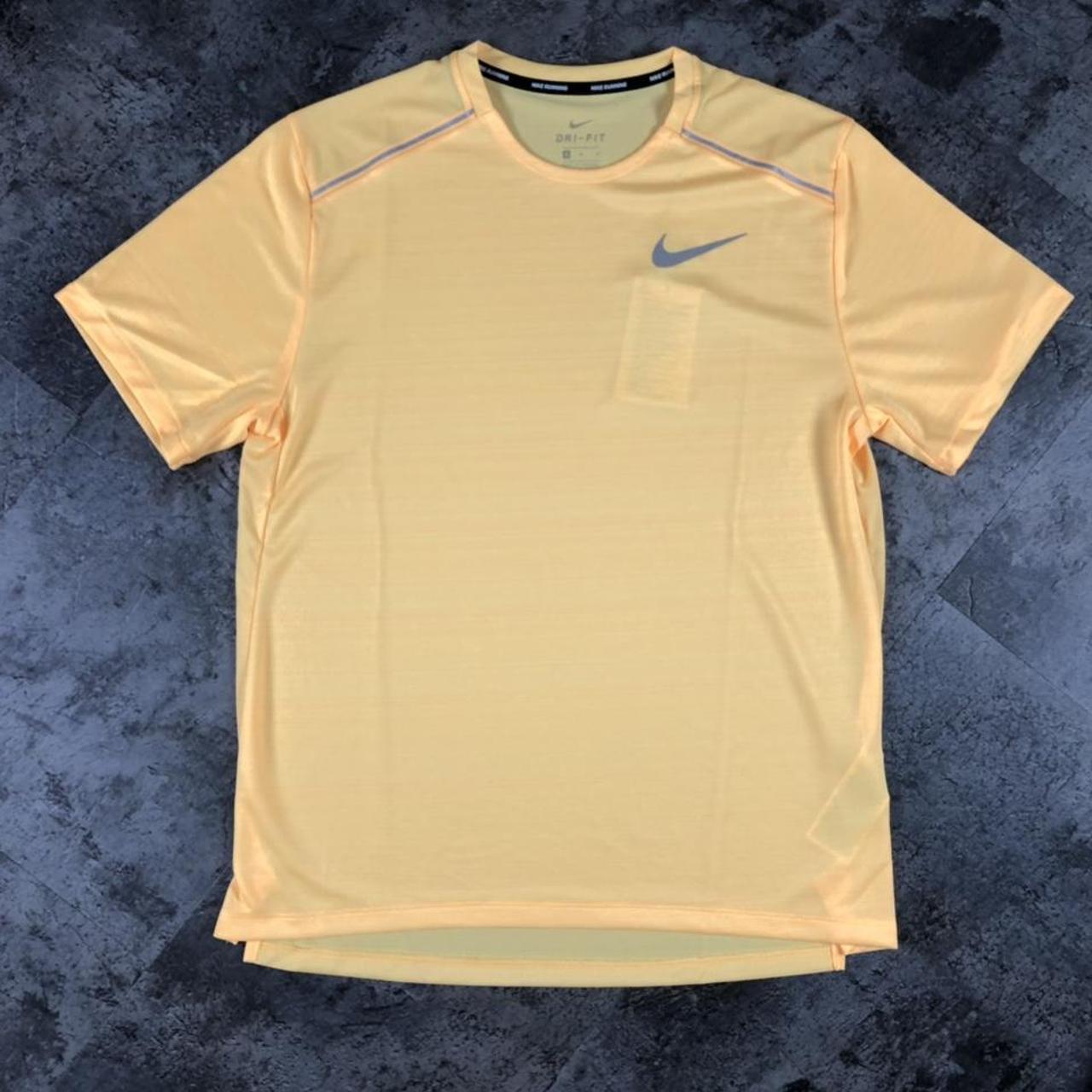 Nike Men's Yellow and Orange T-shirt | Depop