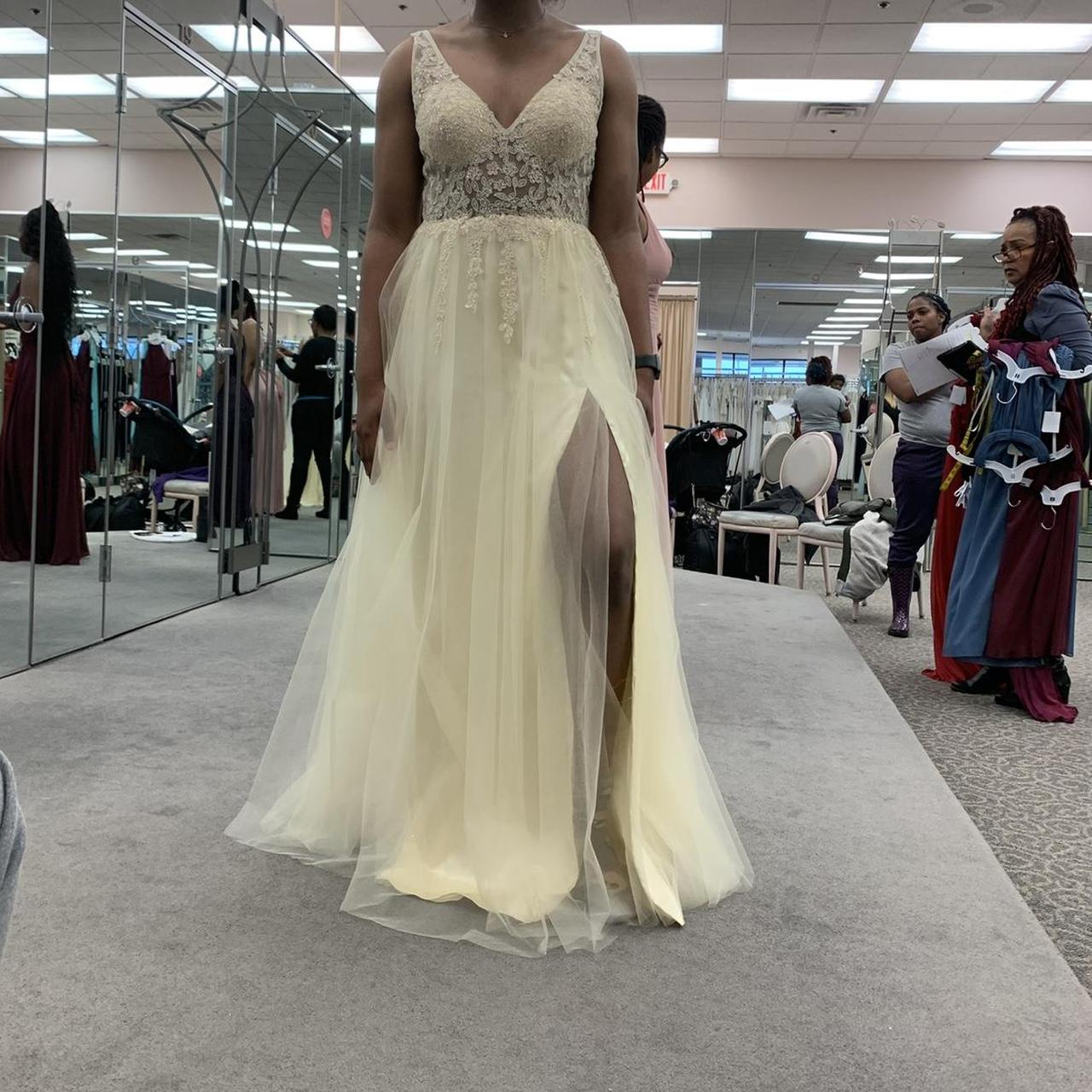 Selling my brand new David s Bridal prom dress Size. Depop