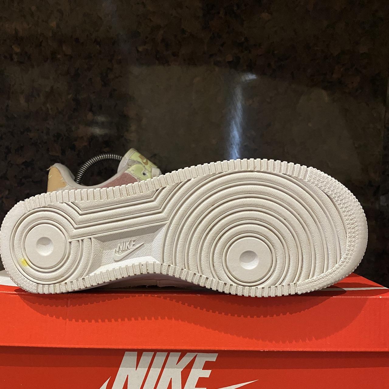 tear nike air force