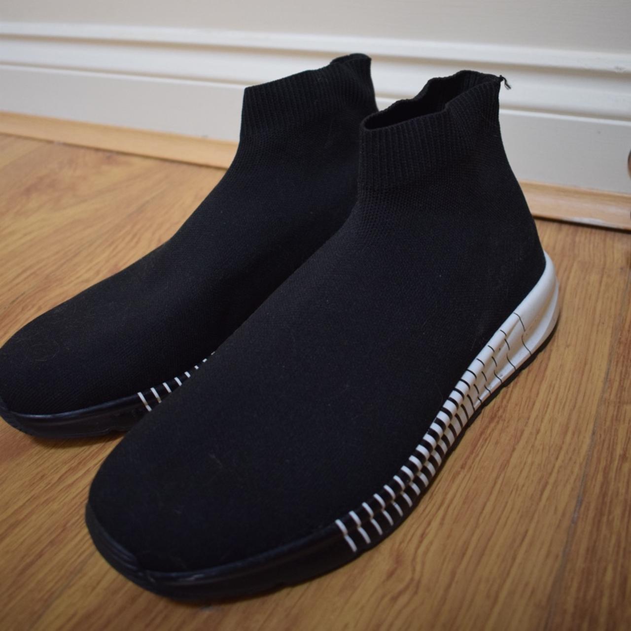 Zara Men's Black and White Trainers Depop