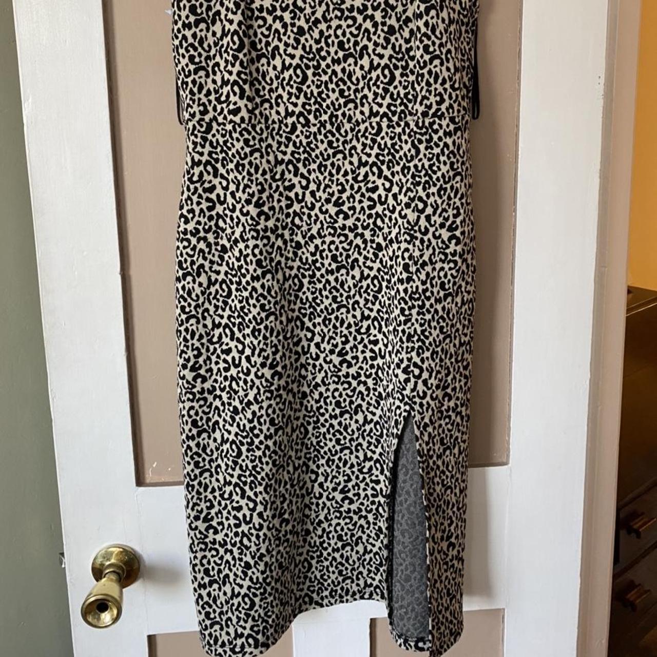 Zara leopard print midi dress , size large but would... - Depop