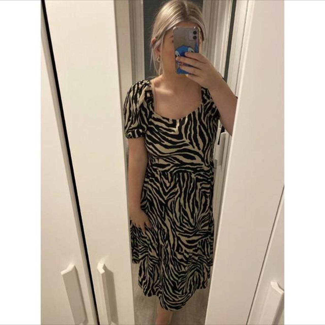 Zebra F F dress size 12 Worn only once Like new