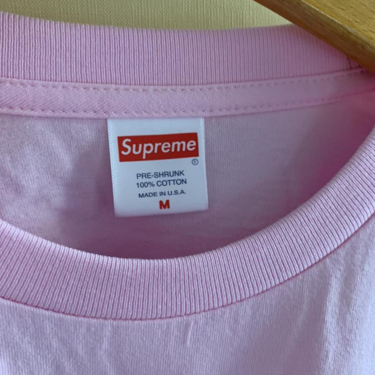 上質風合い Supreme KAWS Chalk Logo Tee Pink - トップス