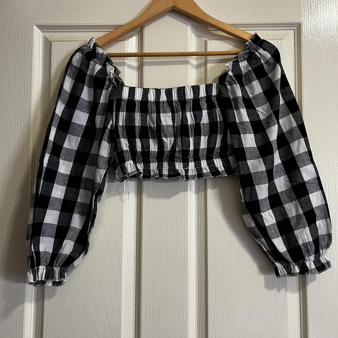 Major Cottage vibes from this little gingham cropped... - Depop