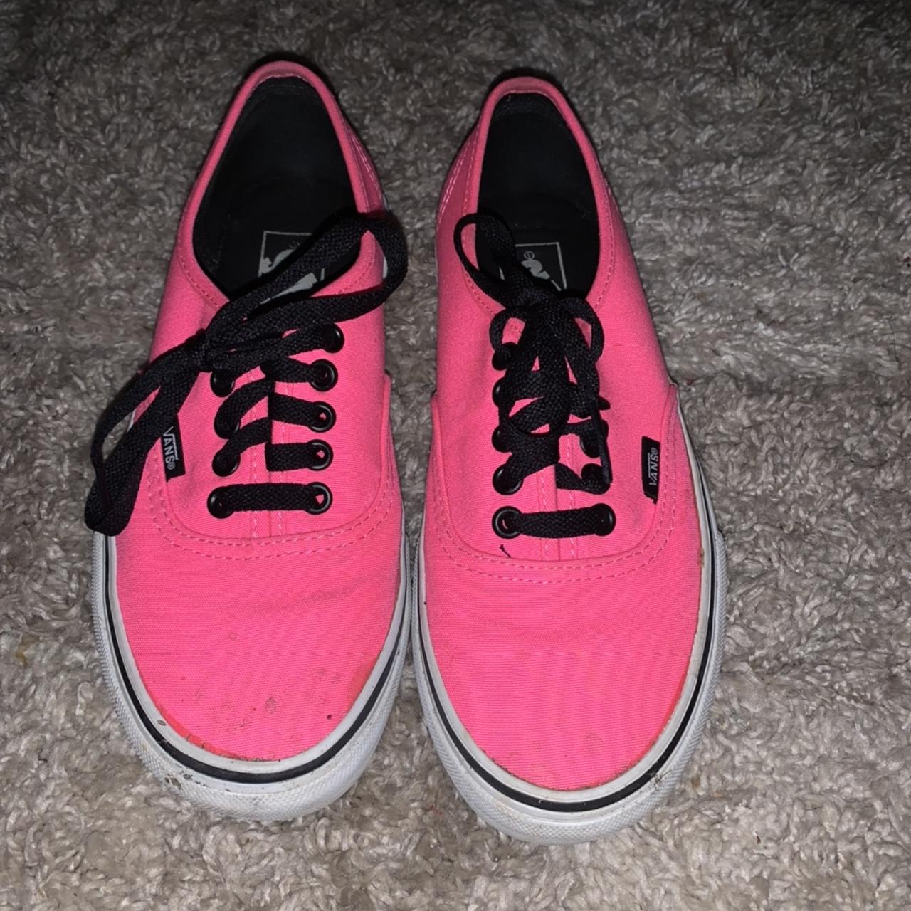 Hot pink store and black vans