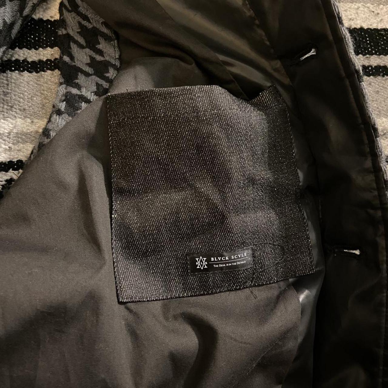 Black Scale Men's Gilet (3)