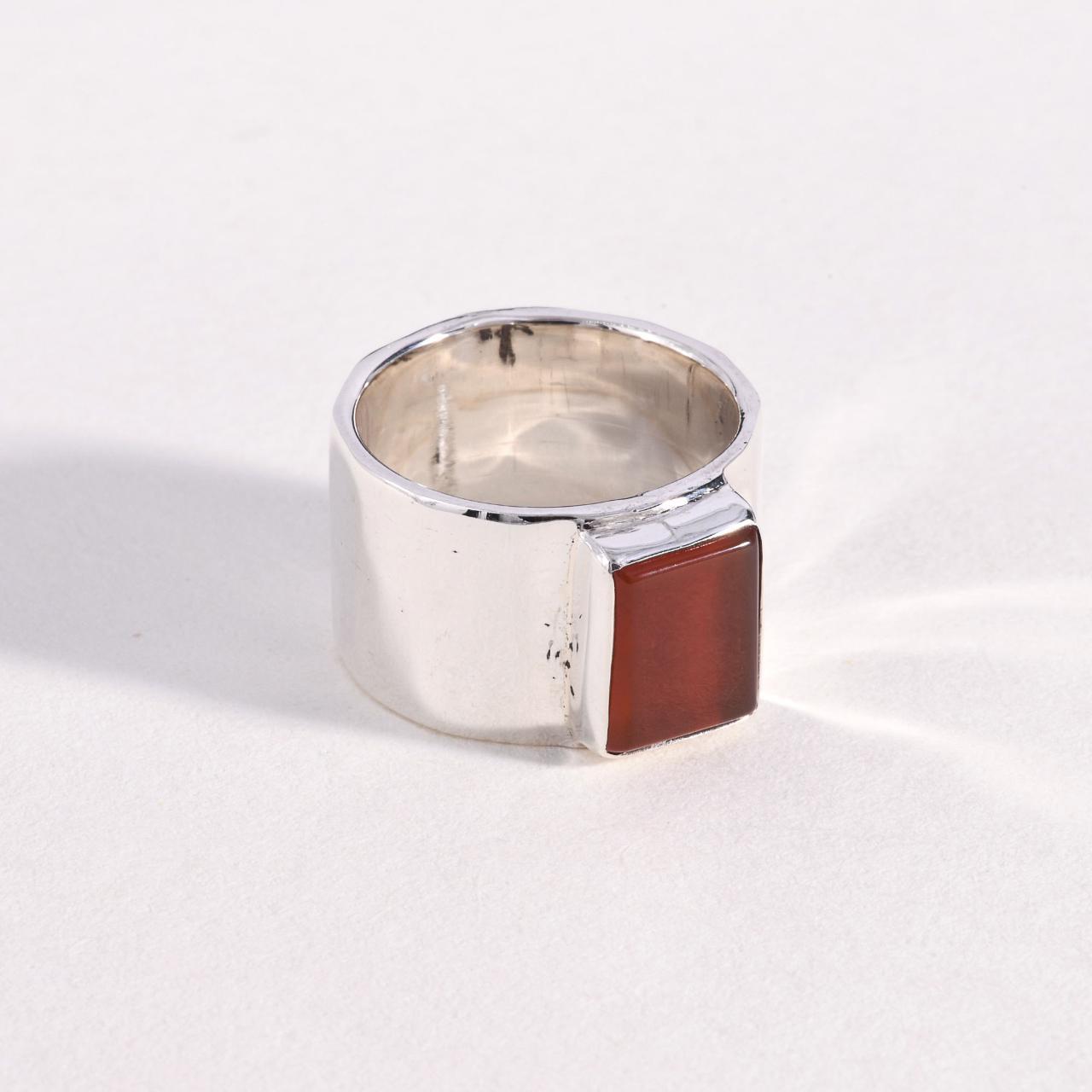 Product Image 1 - Sterling 925 Carnelian Ring

Sterling Silver

Size