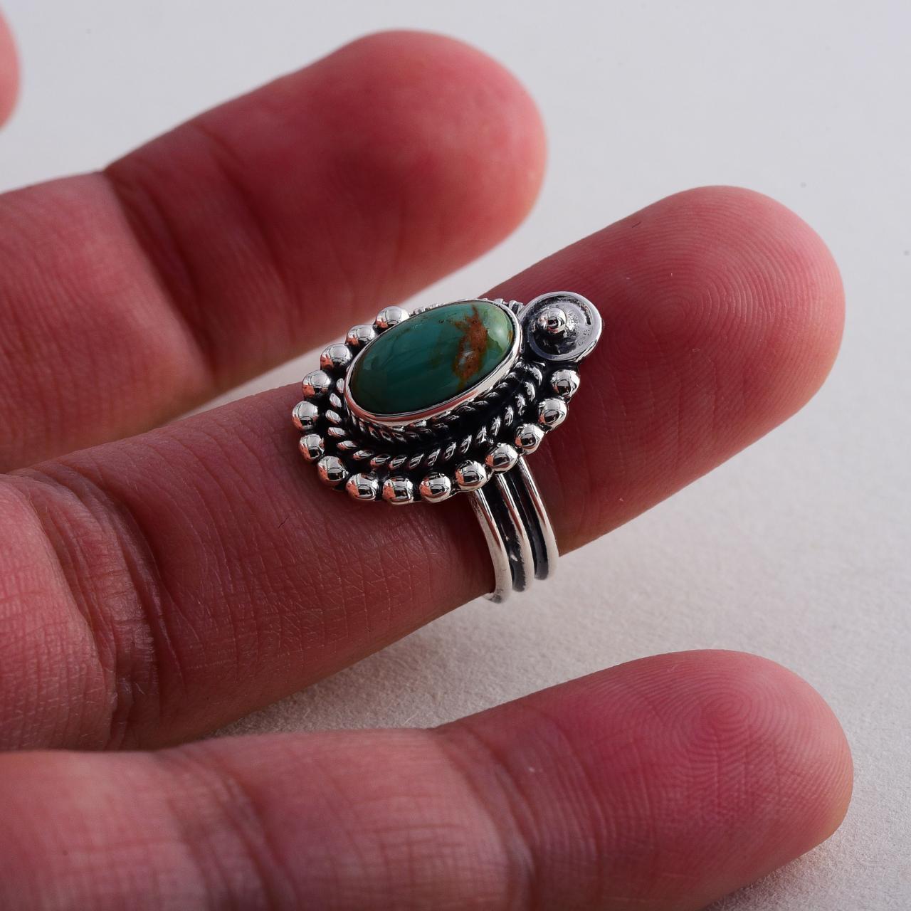 Product Image 4 - Sterling 925 Turquoise Ring

Sterling Silver

Size