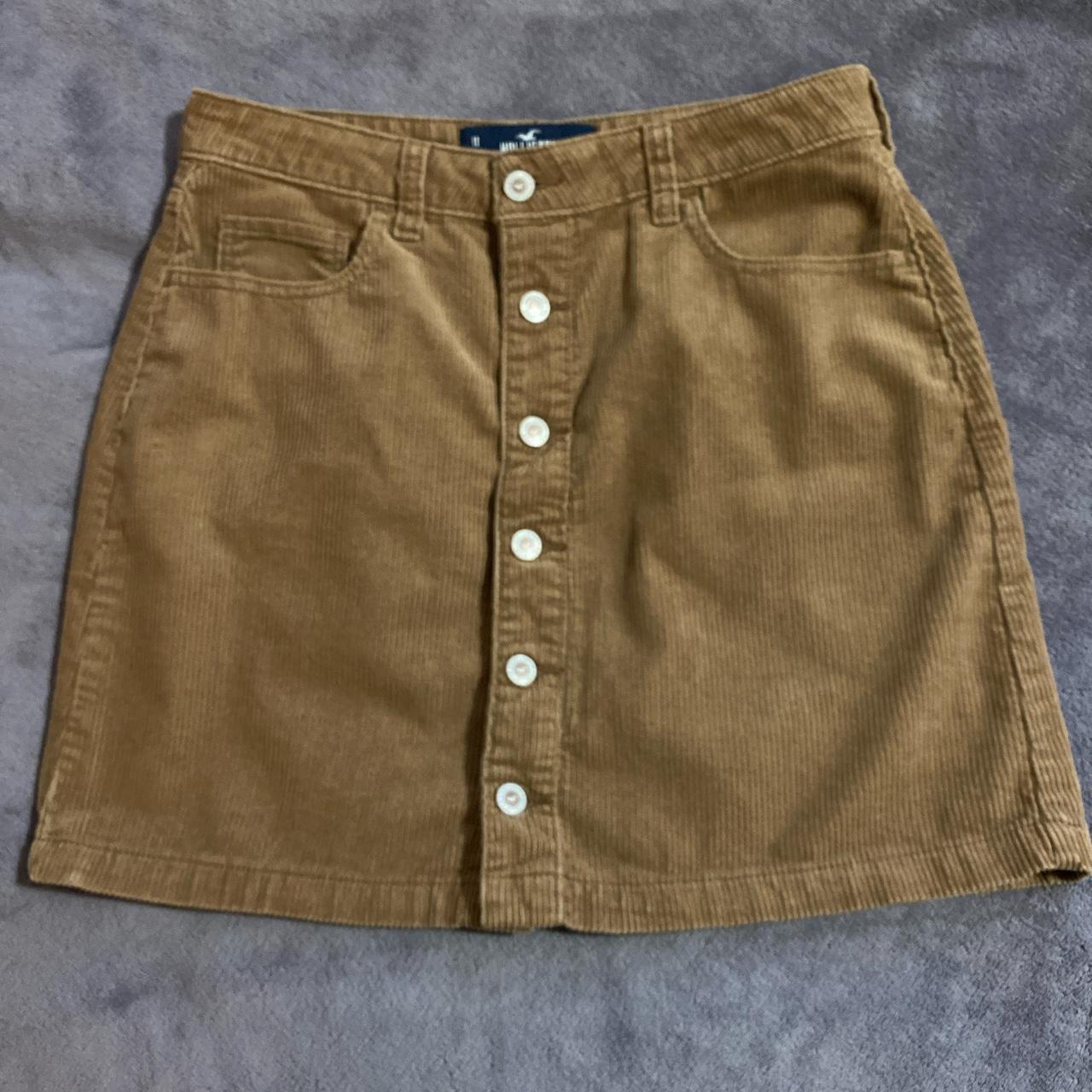 Ultra high rise corduroy skirt in a size 11 (W30 per...