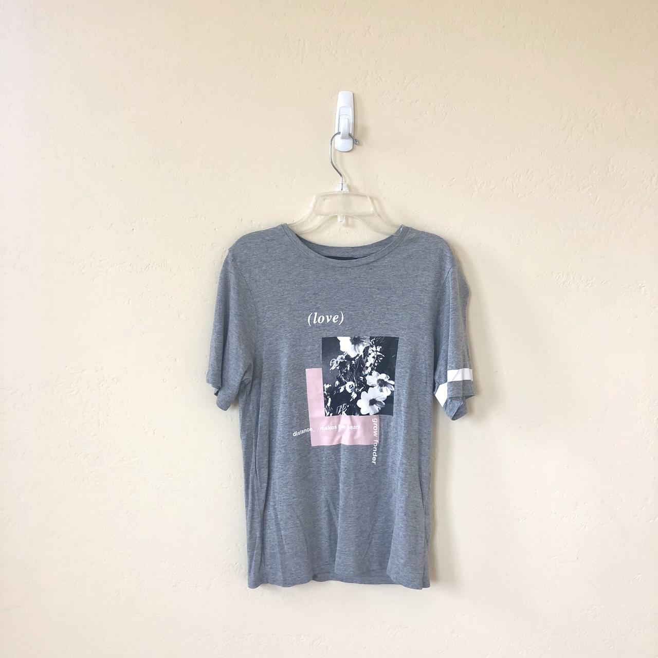 New Look Women's Grey and Pink T-shirt