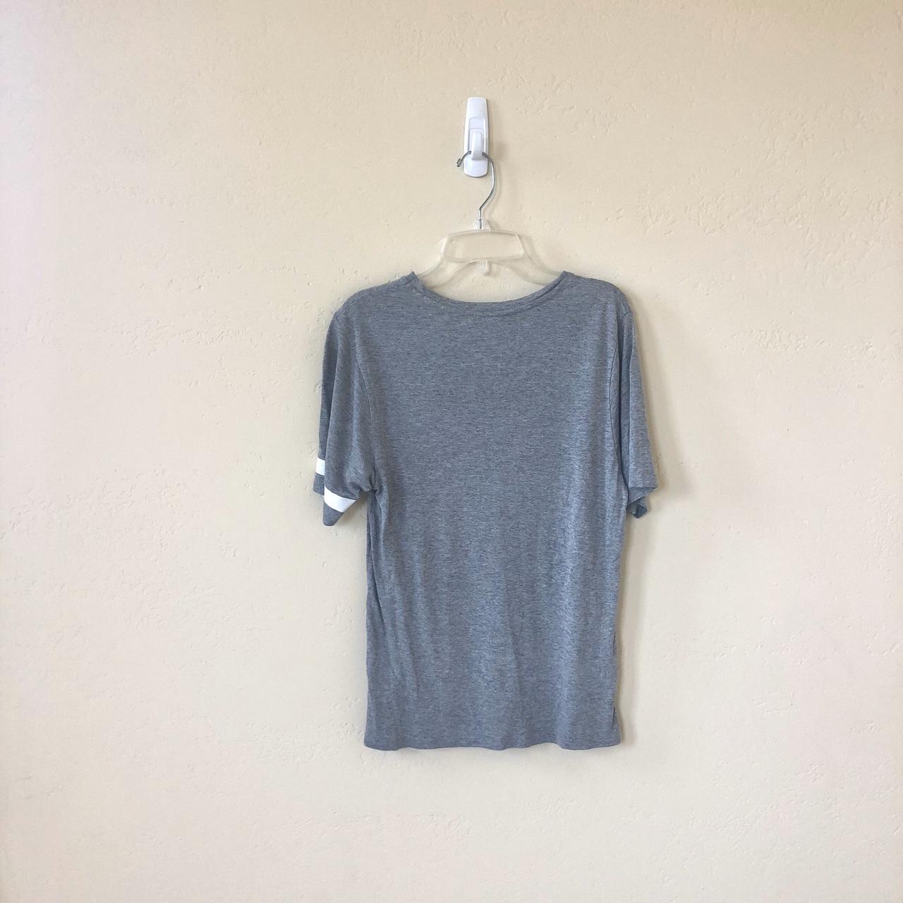 New Look Women's Grey and Pink T-shirt (3)