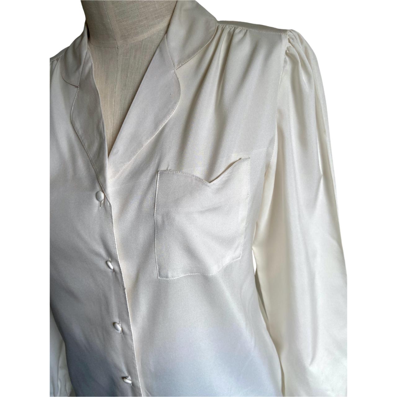 Ship’n Shore Women's Cream Blouse (4)