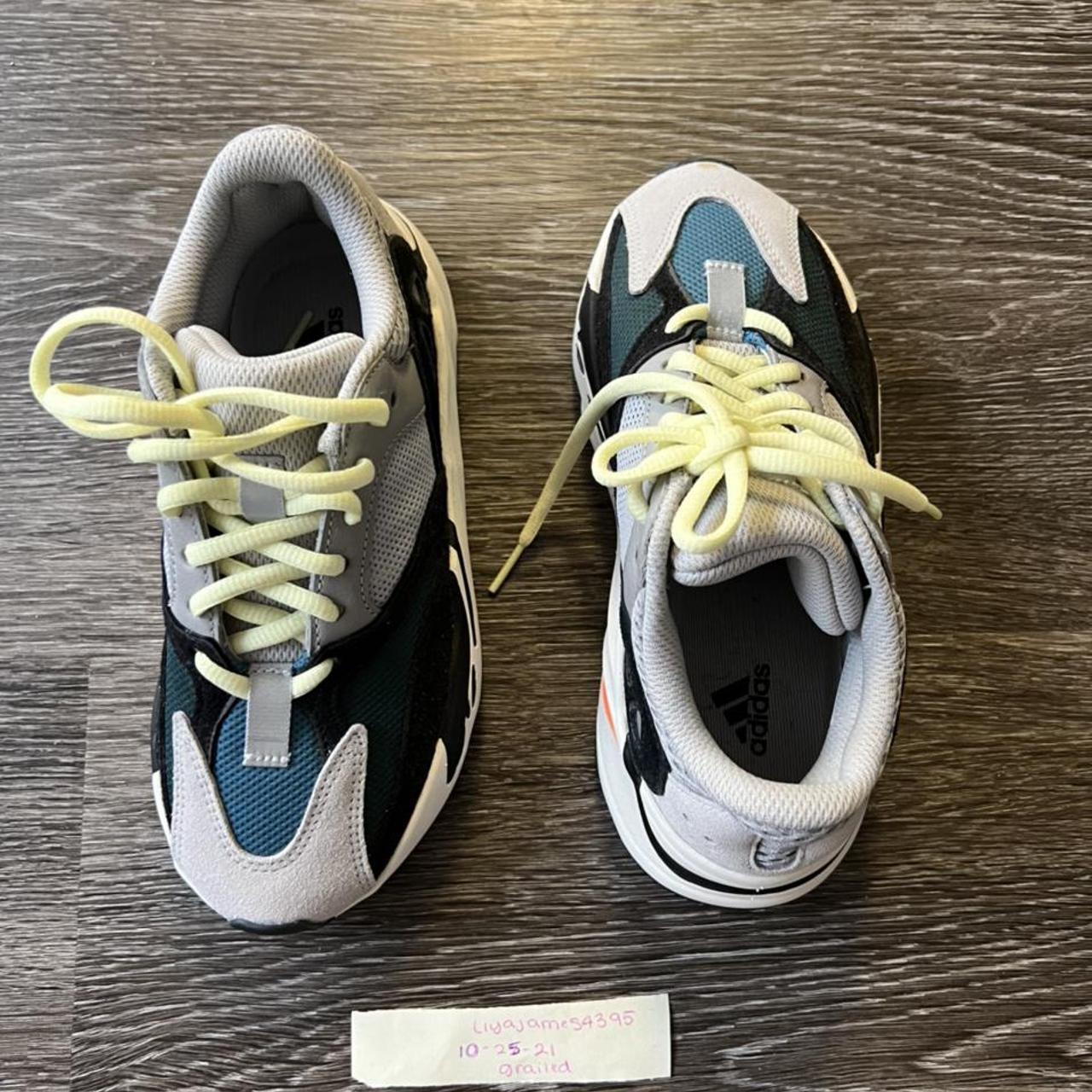 Yeezy wave best sale runner women's size