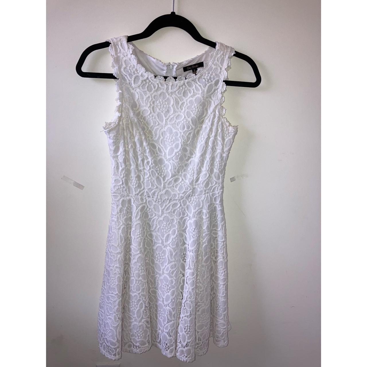 White Flower Print Dress🤍 Only worn once - Depop