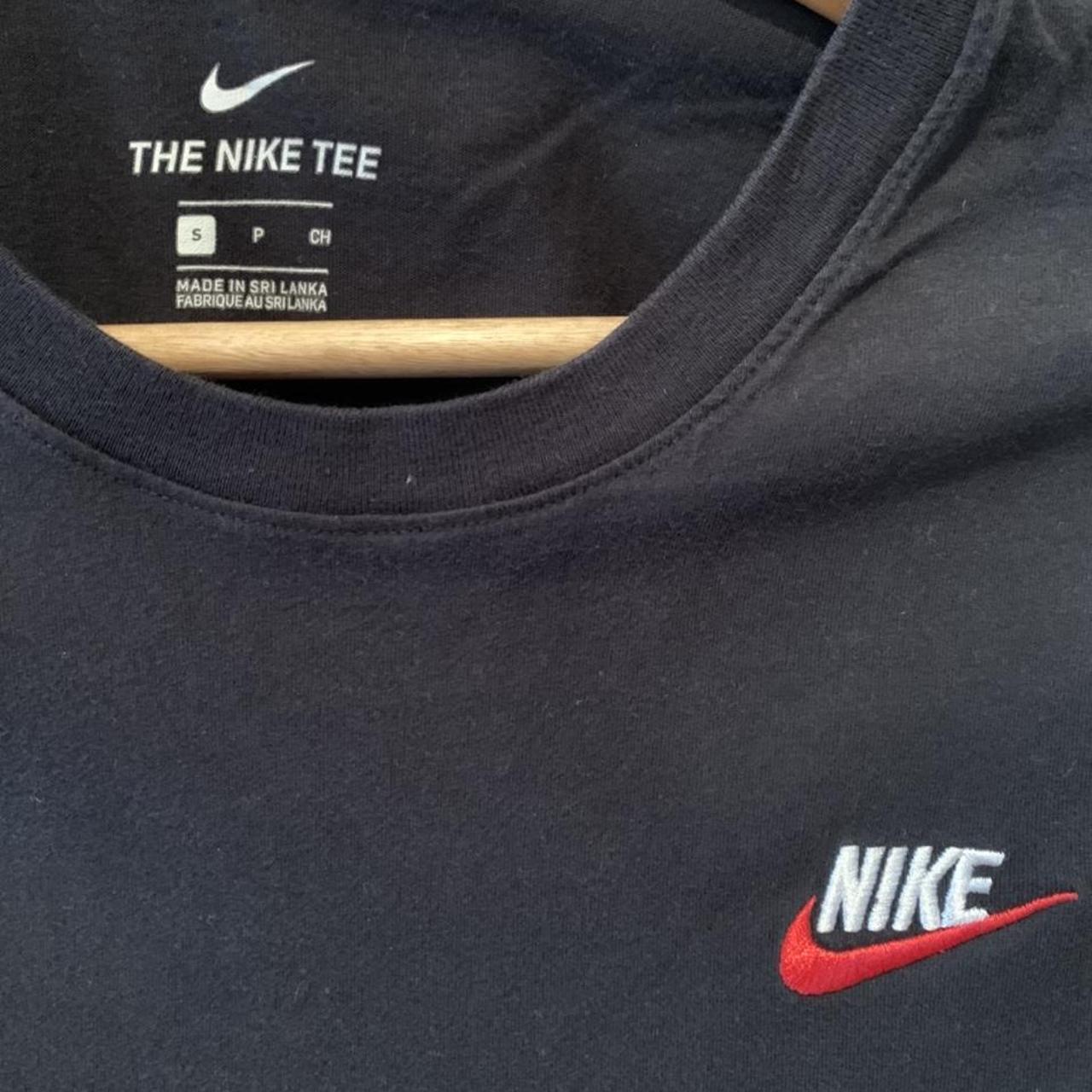 Nike Men's Black T-shirt | Depop