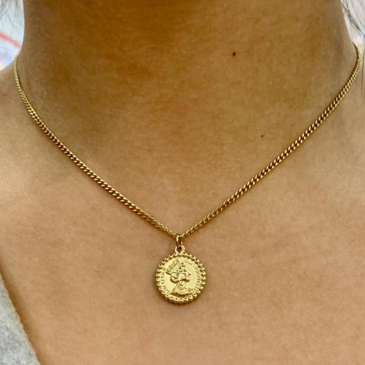 Product Image 1 - Gold Queen Coin Pendant Necklace