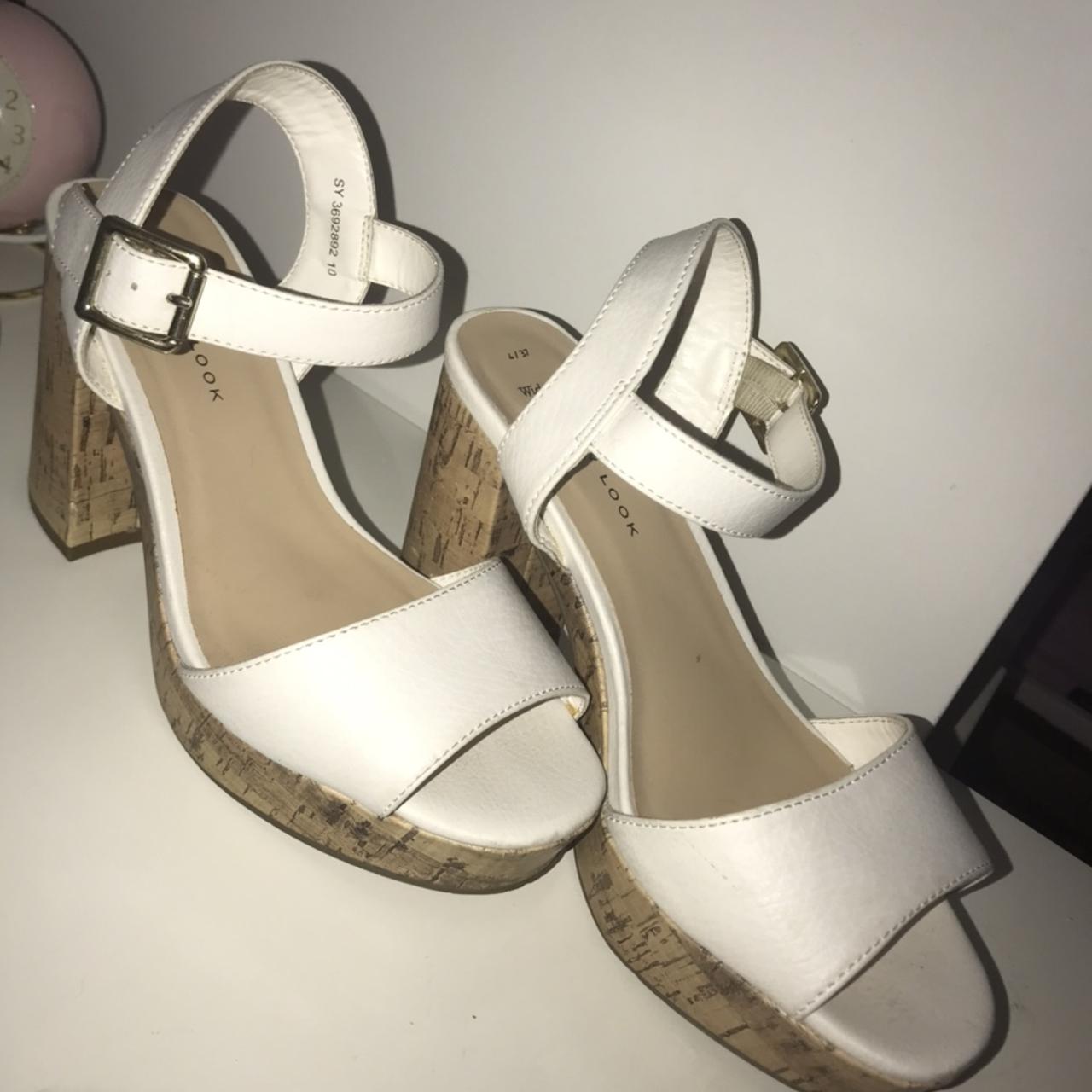 Size 4 hot sale block heels