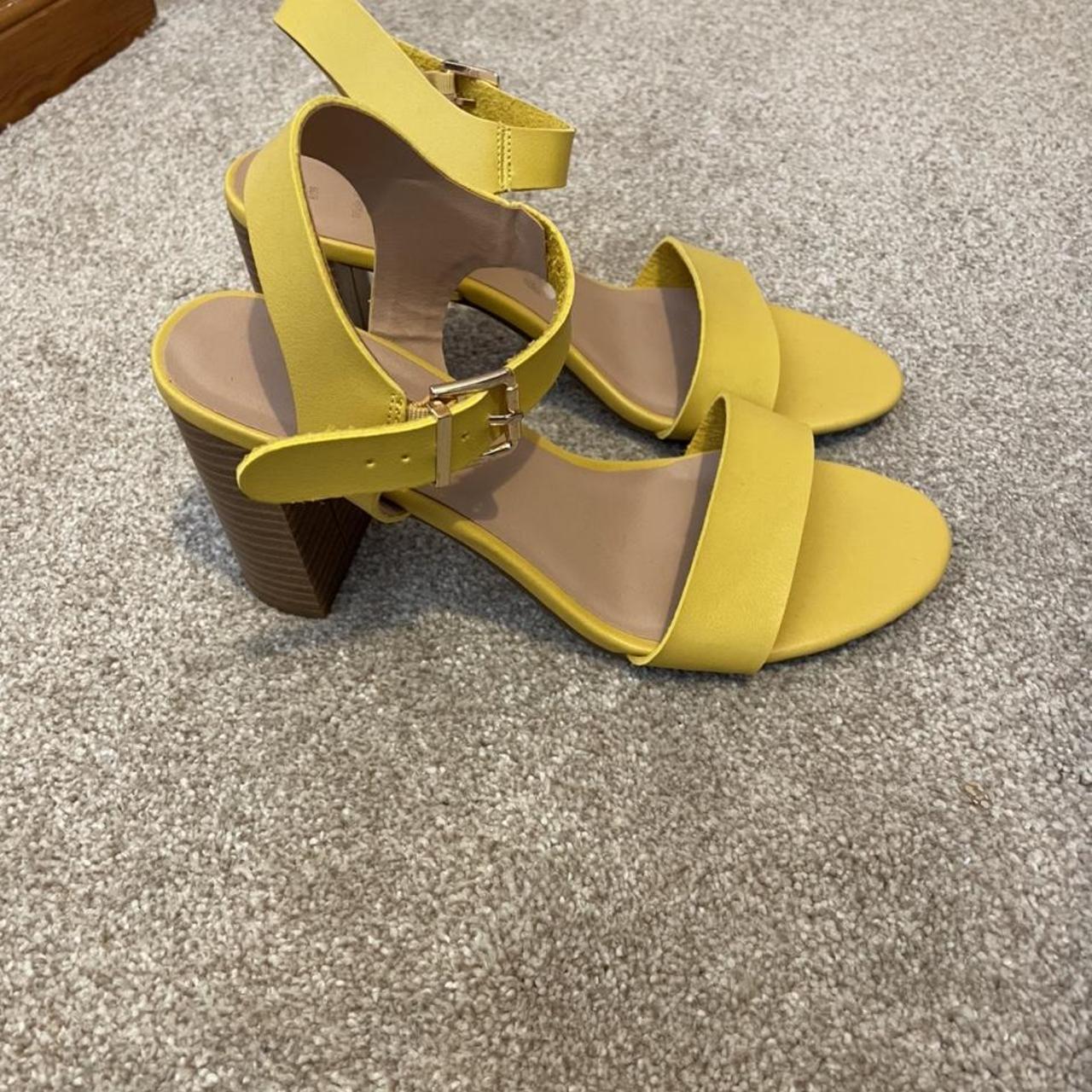 New look mustard sandals - Depop