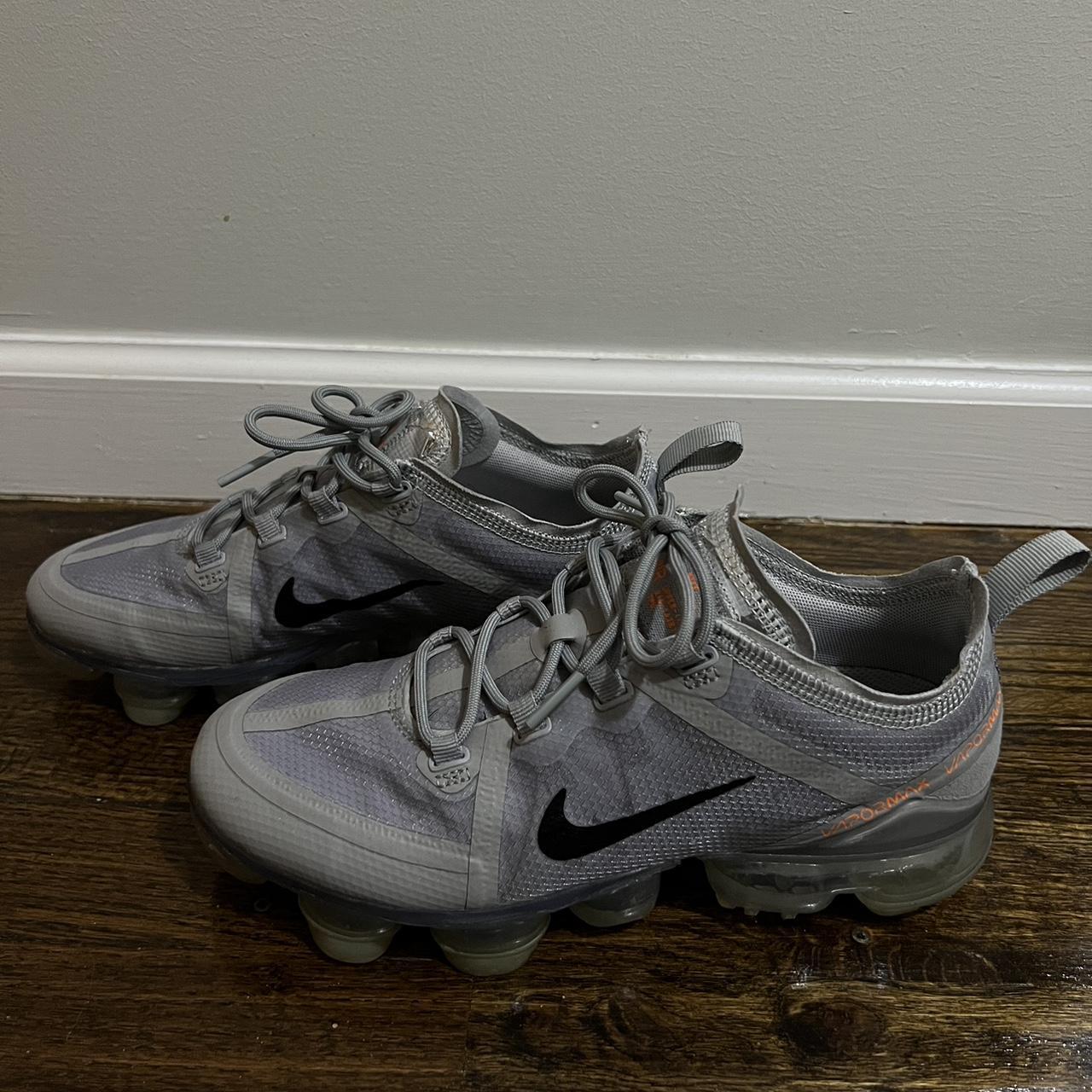 womens nike vapormax grey