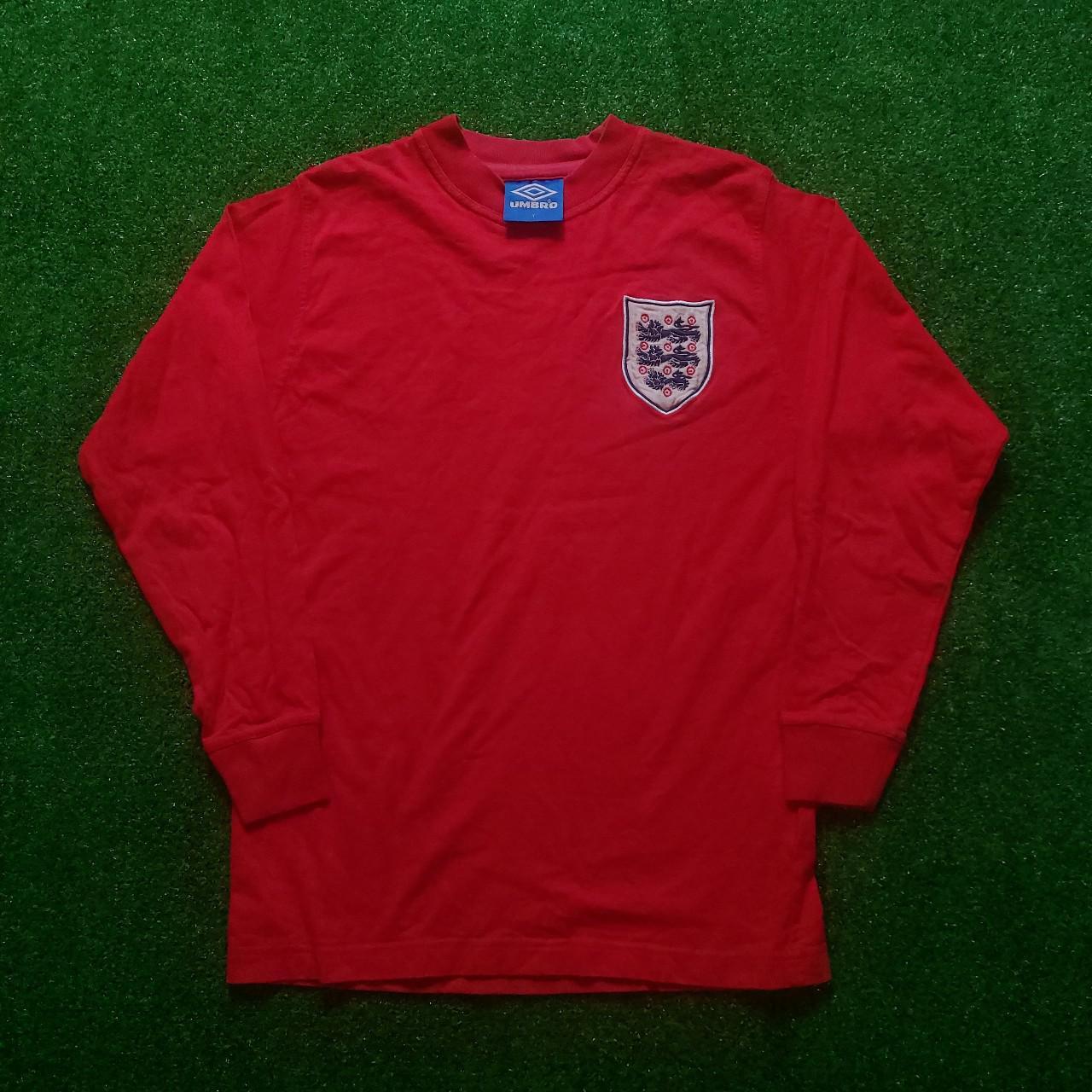 Umbro Men's Red T-shirt | Depop