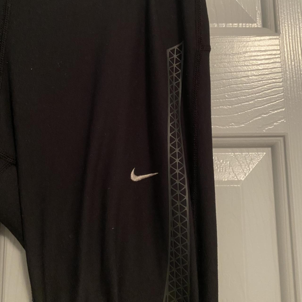 Nike running leggings! zippers on the side if it... - Depop