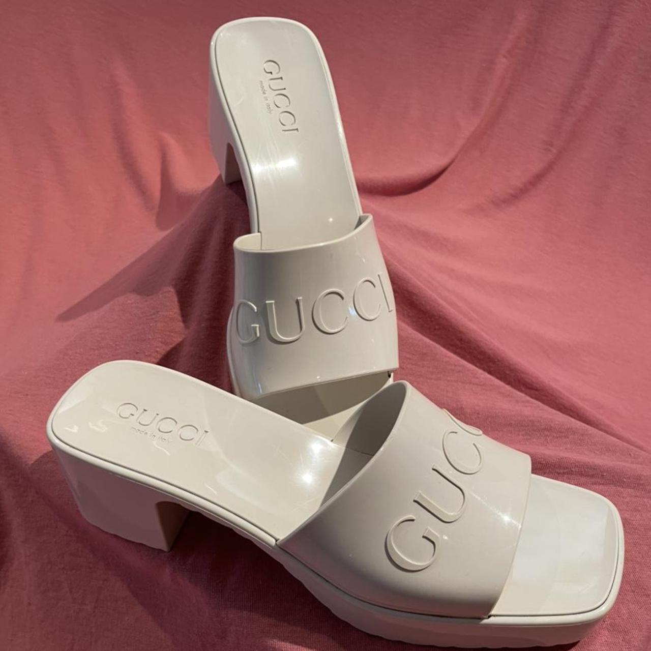 Gucci - Gucci rubber sandals on Designer Wardrobe