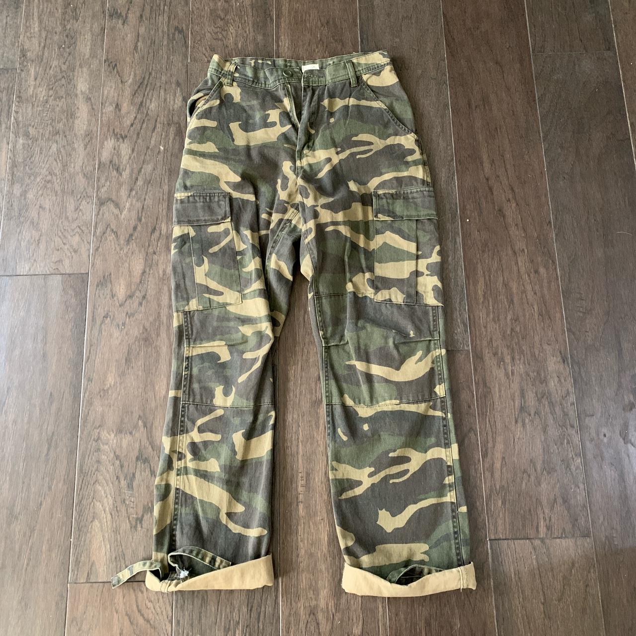 Brandy Melville/John Galt Cargo Pants (never worn) - Depop