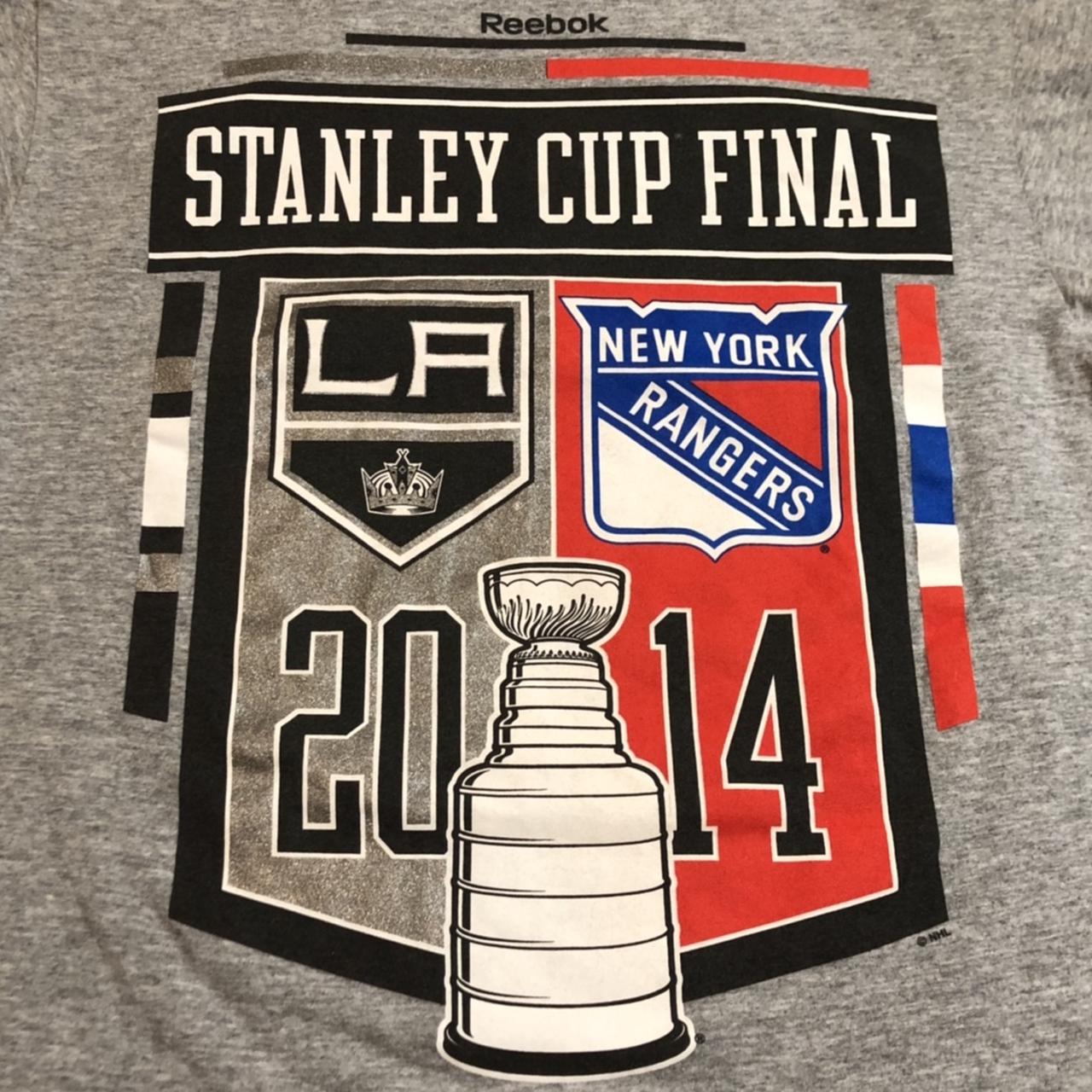 Grey '2014 Stanley Cup Los Angeles Kings' Tee! - Depop