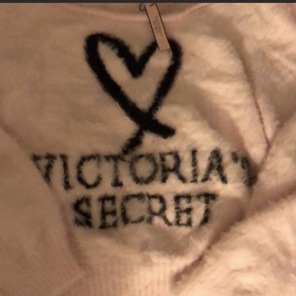 VS Fashion Show 2018 deals NYC Fuzzy Sweater